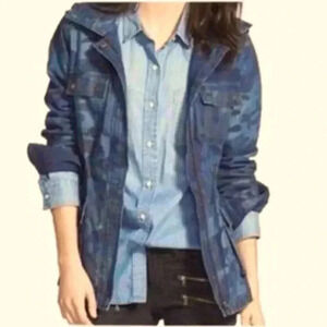 Treasure & Bond Women’s XS Blue Camo Cargo Utility Jacket Zip Front Hood Size XS